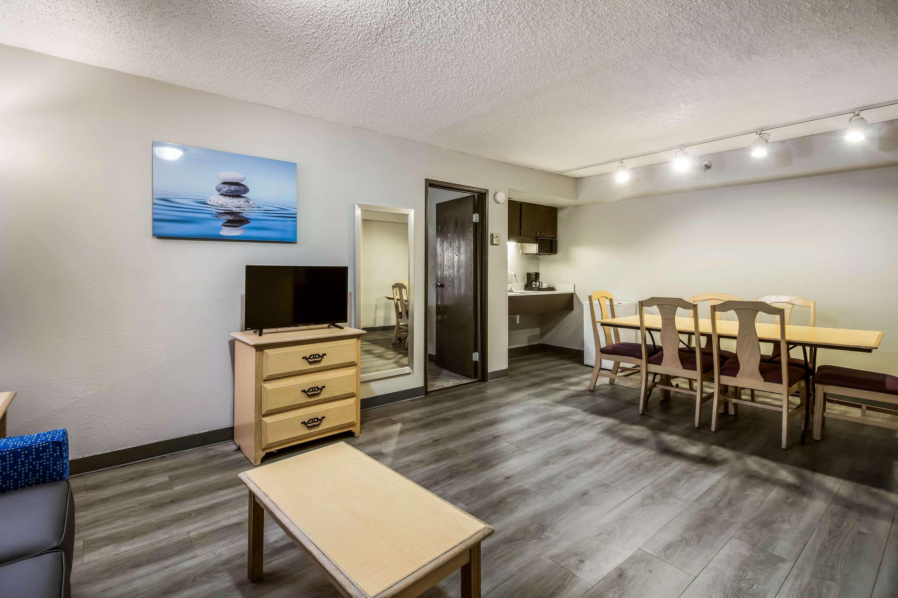 Clarion Hotel Jackson Northwest Luaran gambar