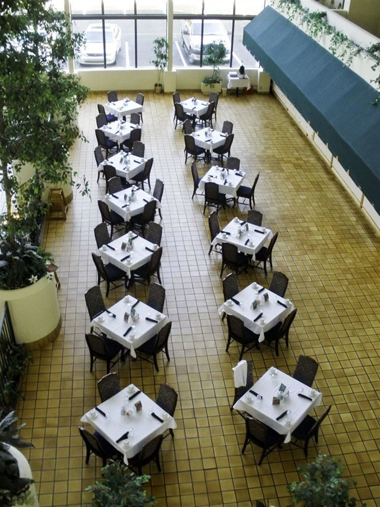 Clarion Hotel Jackson Northwest Restoran gambar